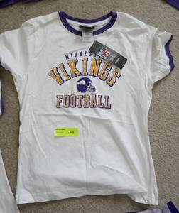 lot 125 image: Vikings Tshirt Kids 16