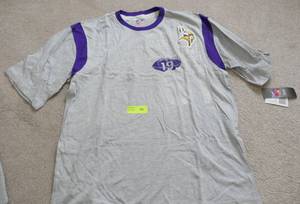 lot 133 image: Mens XL Vikings tshirt Since 1961