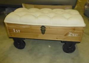 lot 223 image: Cute storage chest on wheels