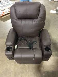 lot 20 image: LACOO Big and Tall Brown Power Lift Recliner Chair for Elderly with Massage and Heat, Side Pockets and Cup Holders, Customer return, Review all pictures HAS DAMAGE
