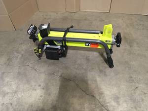 lot 29 image: 5-Ton 15 Amp Electric Log Splitter, Customer return, Review all pictures
