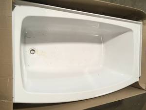 lot 3 image: American Standard Ovation 60 in. Left Drain Bathtub in Arctic White, Open box, Review all pictures