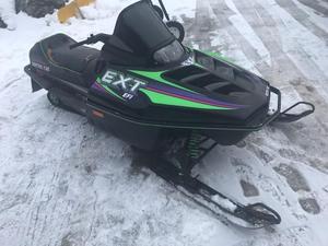 lot 9 image: 1996 Arctic Cat 580 EXT