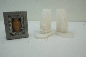 lot 49 image: bookends