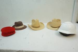 lot 52 image: vintage hats