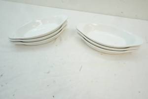lot 84 image: oval dipping saucer