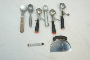 lot 107 image: ice cream scoops