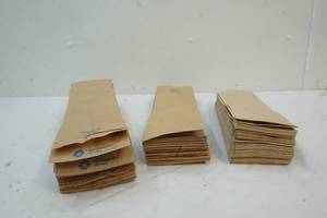 lot 138 image: paper bags