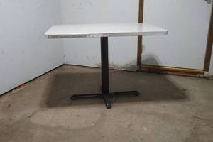 lot 151 image: table