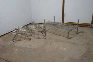 lot 167 image: metal stand rack