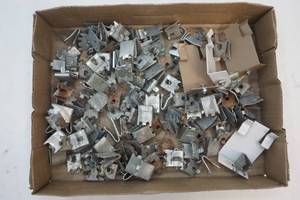lot 175 image: cooler shelf brackets