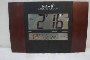 lot 198 image: skyscan atomic clock