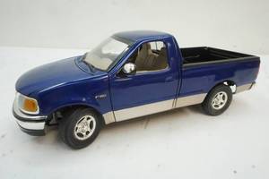 lot 217 image: Ertl ford truck