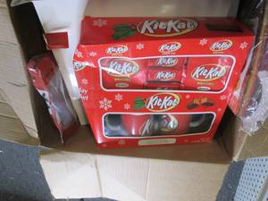 lot 144 image: box of misc please see pictures...