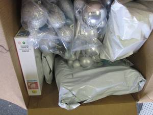 lot 146 image: box of misc please see pictures...