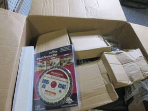 lot 154 image: box of misc please see pictures...