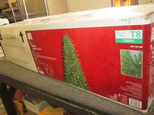 lot 79 image: National Tree Company 7.5 Pre Lit ...