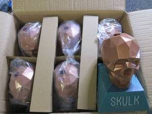 lot 289 image: case of 6 skulk games...