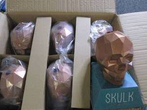 lot 285 image: case of 6 skulk games...
