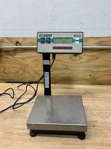 lot 103 image: ACCULAB VA-16000 Lab Scale