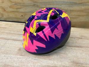 lot 92 image: Bell Zoomer Spry Sport Helmet ages 3