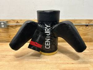 lot 82 image: CENTURY Versys V.SPAR.2 Grappling Simulator