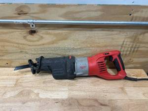 lot 61 image: MILWAUKEE 15 Amp 1-14 in. Stroke Orbital SUPER SAWZALL Reciprocating Saw