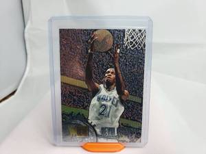 lot 10 image: Kevin Garnett Rookie Card Fleer Metal #167