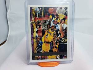 lot 14 image: Kobe Bryant Topps #171
