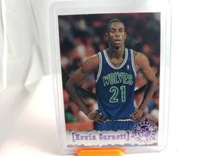 lot 18 image: Kevin Garnett Topps NBA Draft Picks Rookie Card