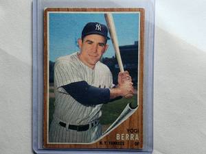 lot 63 image: Yogi Berra 1962 Topps #360