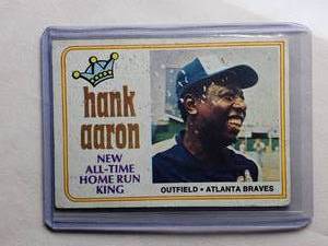 lot 113 image: Hank Aaron 1974 Topps All-Time Home Run Kink #1