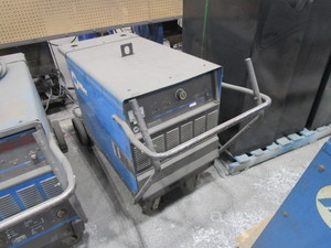 Miller Deltaweld 452 Welder