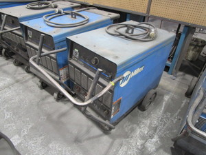 Miller Deltaweld 452 Welder