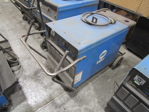 Miller Deltaweld 452 Welder
