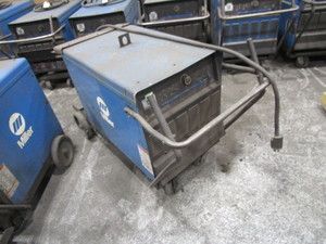 Miller Deltaweld 452 Welder