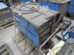 Miller Deltaweld 451 Welder