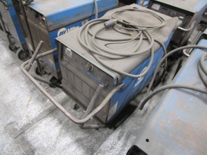 Miller Deltaweld 452 Welder