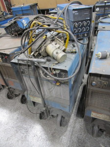 Miller Deltaweld 451 Welder wDual Wire Feeders & Control Box