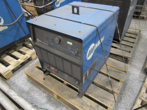 Miller Deltaweld 302 Welder