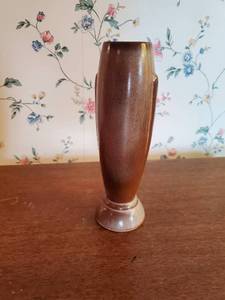 lot 20 image: Frankoma Bud Vase