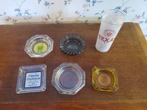 lot 33 image: Texas Longhorns Glass And Five Ashtrays