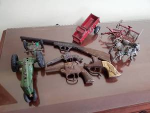 lot 48 image: Collection of Old Metal Toys