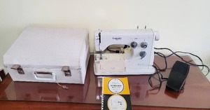 lot 50 image: Viking Husqvarna Sewing Machine