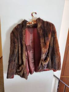 lot 64 image: Vintage Coats