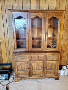 lot 211 image: Richardson Brothers China Hutch