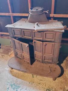 lot 232 image: Old Cast Iron Fireplace
