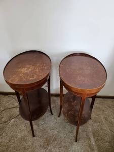 lot 100 image: Pair Of Oval Shaped End Tables