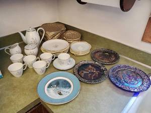 lot 96 image: Noritake Tea Set