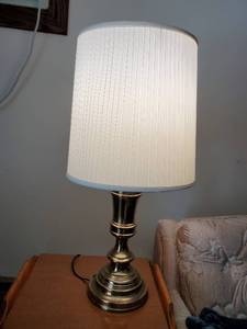 lot 109 image: Table Lamp